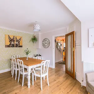 Holiday home Smiley 3 Bedrooms Sleeps 6 To 8, Filey